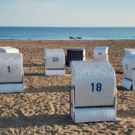 Avec Terrasse, Parking Et Wifi, 4 Pers. A Franceville - Fr-1-465-98 Apartment Merville-Franceville-Plage